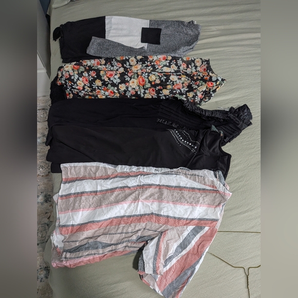 Women's Size 1X Bundle Of 5 Tops Perfect Work Work Or Casual - Picture 1 of 16